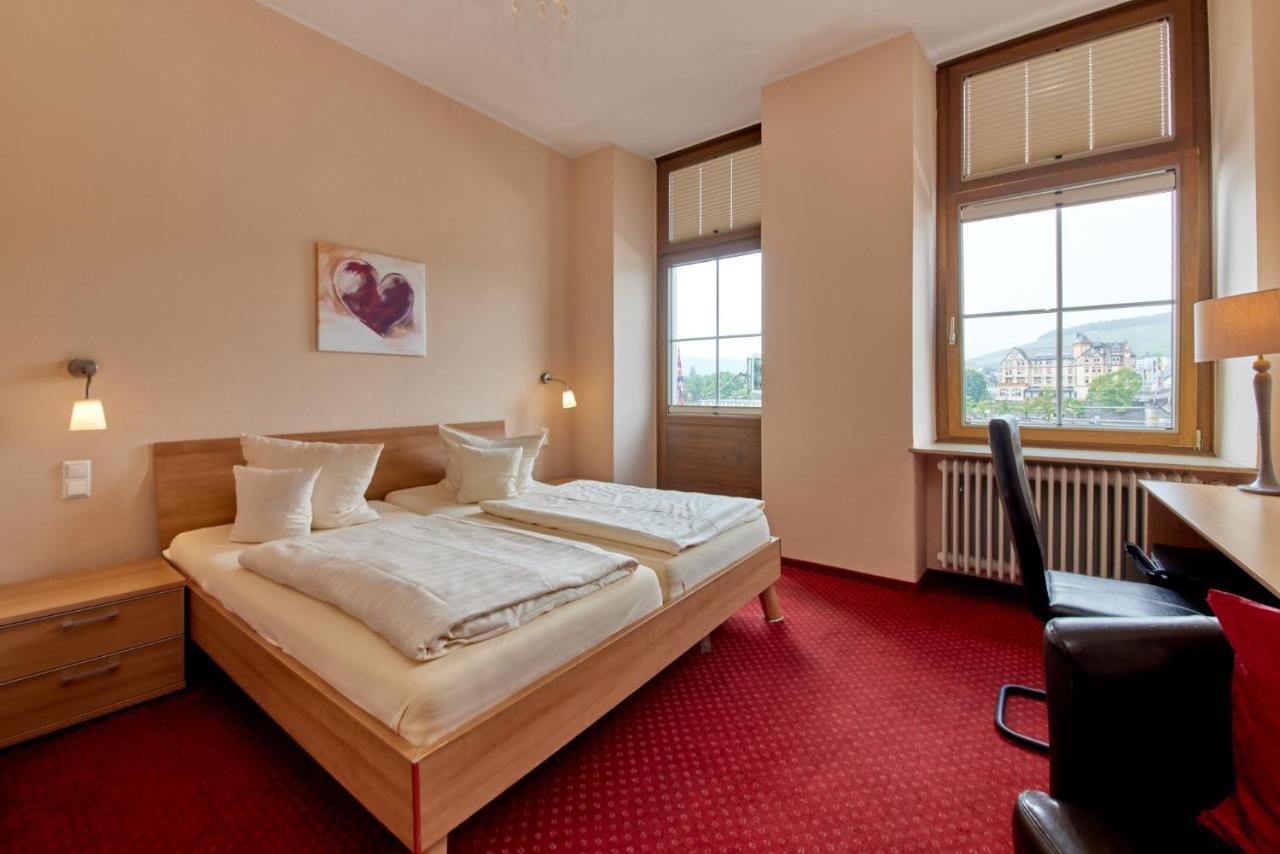 Moselhotel Roemischer Kaiser Бернкастель-Кюс Экстерьер фото