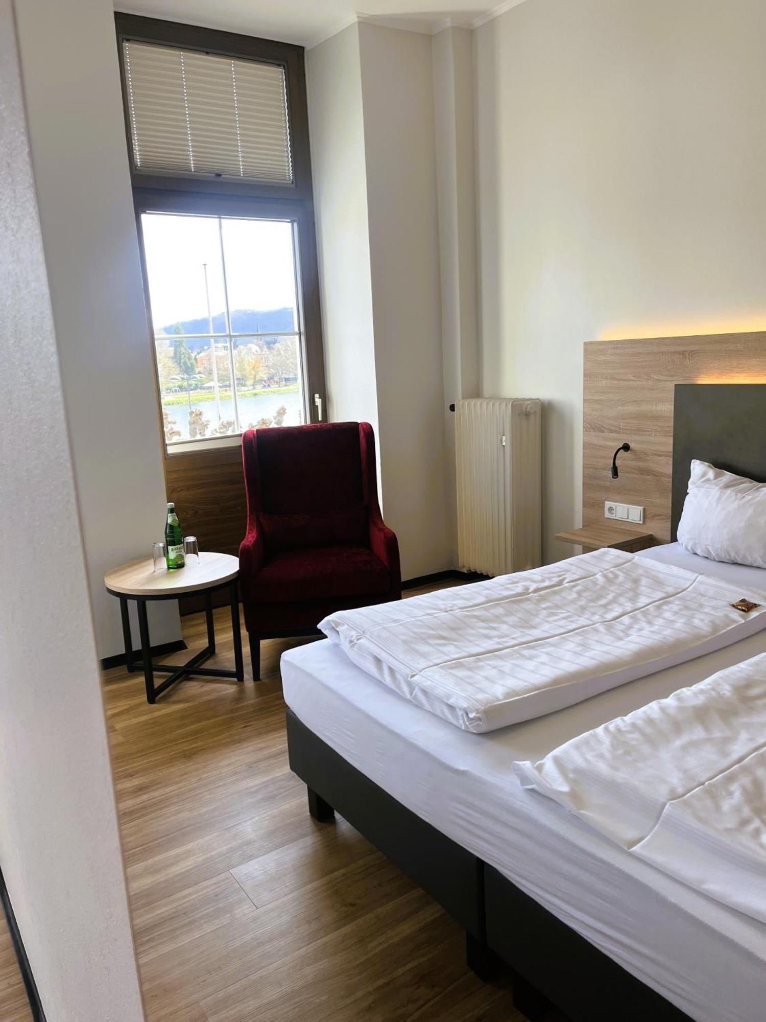Moselhotel Roemischer Kaiser Бернкастель-Кюс Экстерьер фото