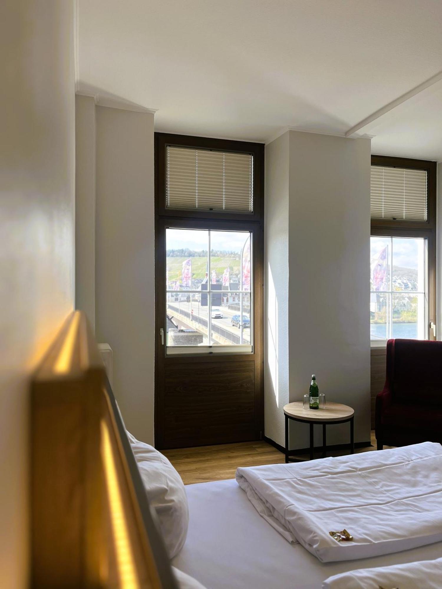 Moselhotel Roemischer Kaiser Бернкастель-Кюс Экстерьер фото